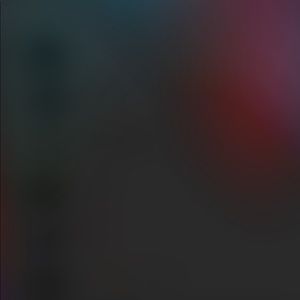 Meet your Posher, Larissa